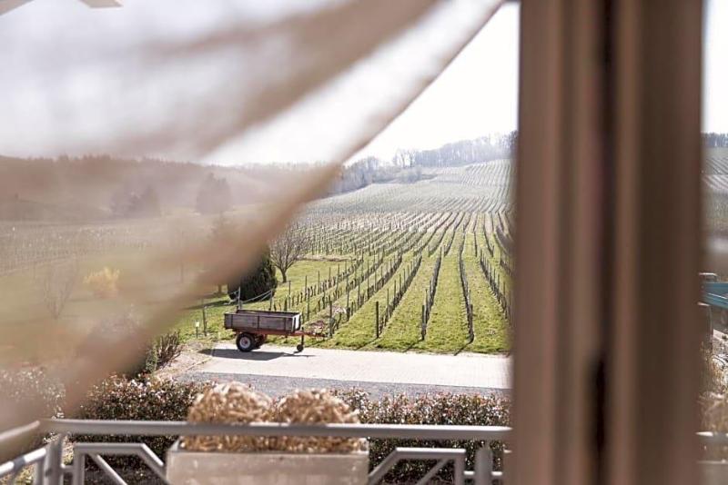 Weingut Gehlen Cornelius image
