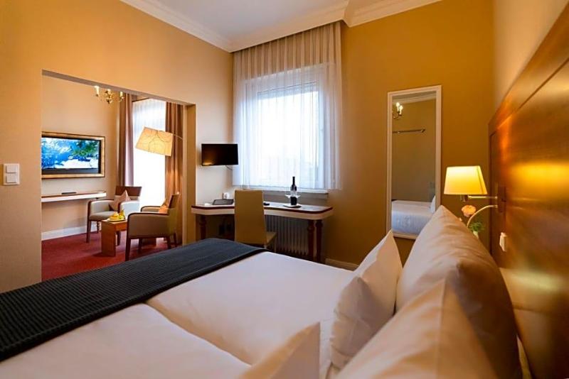 Hotel Kleiner Riesen image