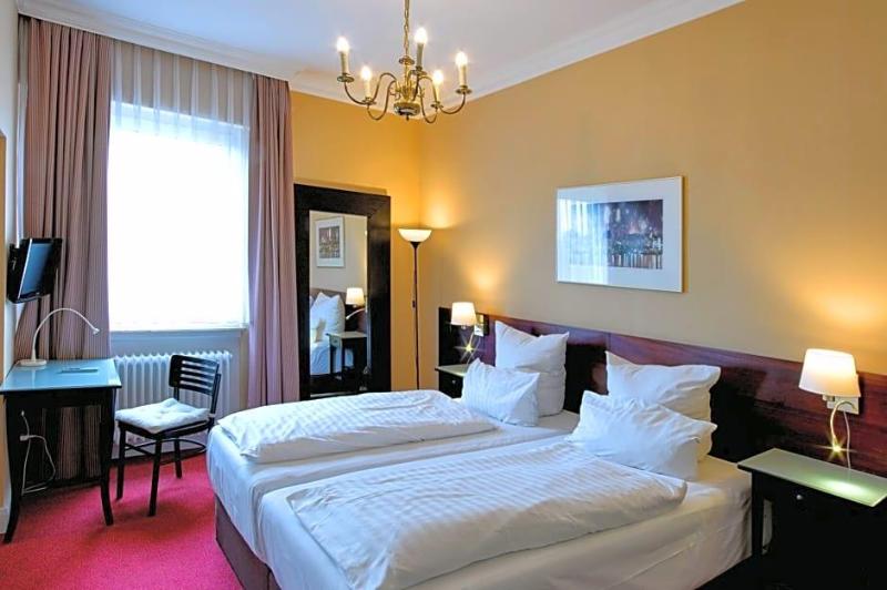 Hotel Kleiner Riesen image