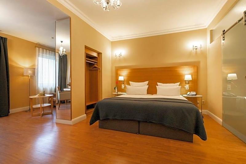 Hotel Kleiner Riesen image