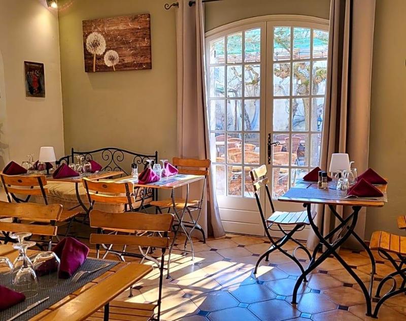 Auberge De La Table Ronde image