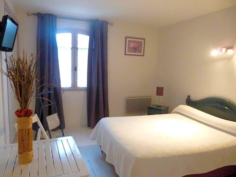 Auberge De La Table Ronde image