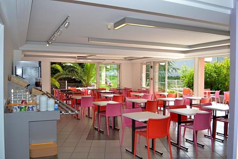 Hotel Formule Club image