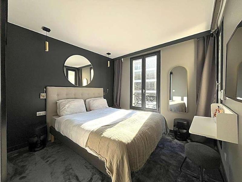 Paris Saint Cloud Hv Tel image
