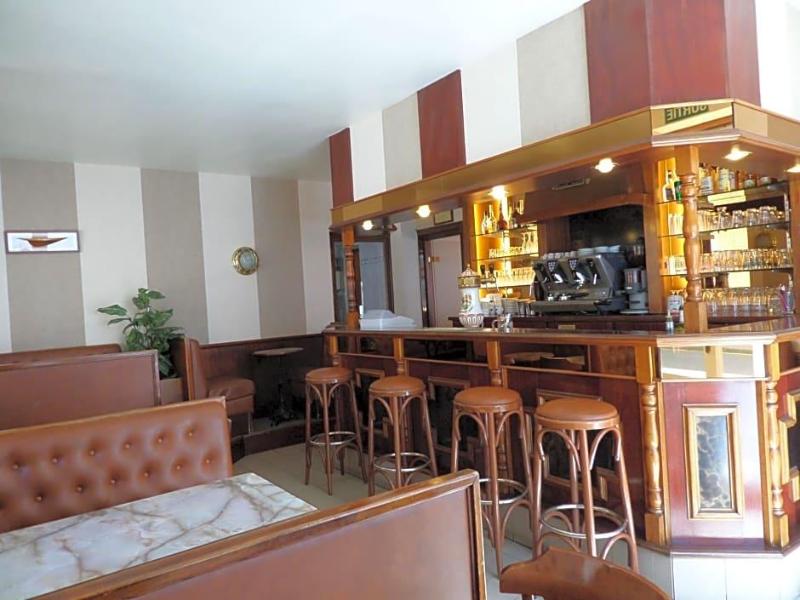 Hotel Des Tilleuls image