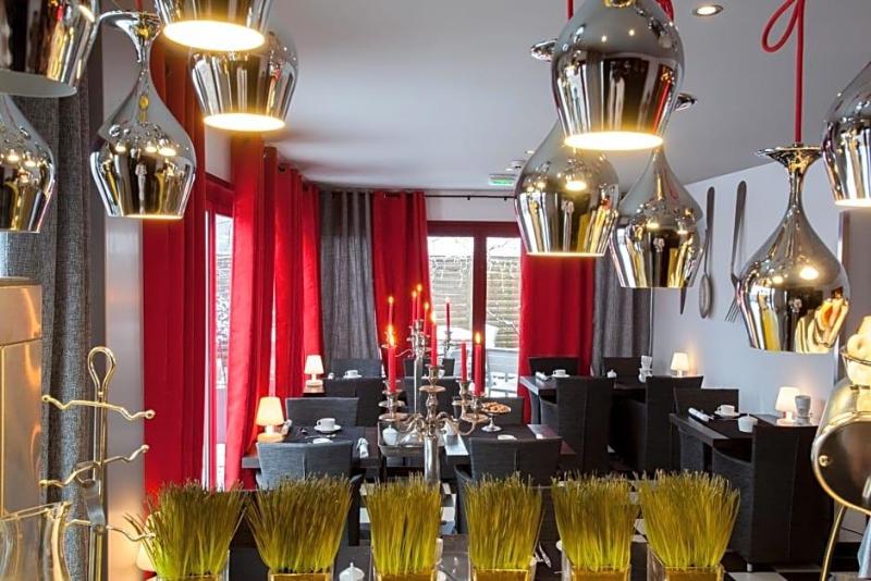 Auberge De Maison Rouge image