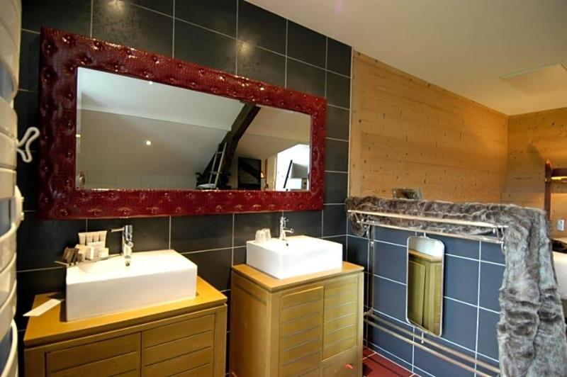 Auberge De Maison Rouge image
