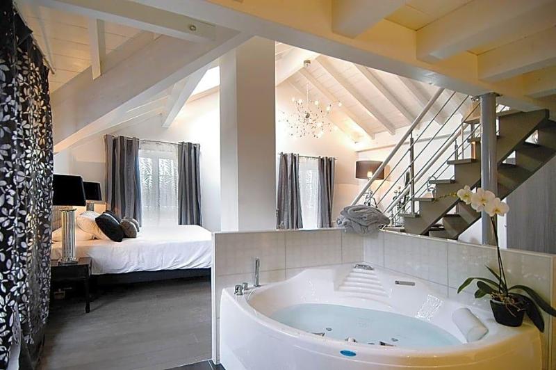 Auberge De Maison Rouge image