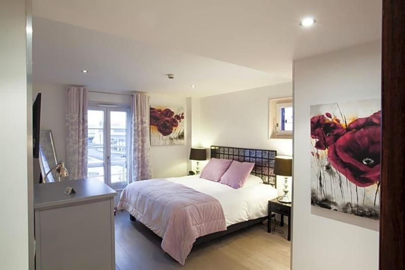 Auberge De Maison Rouge image