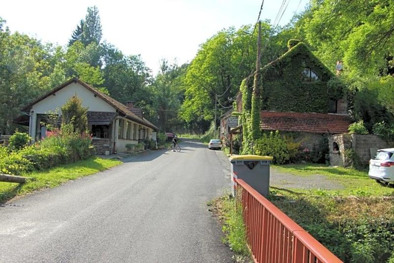Hotel Restaurant Les Gorges De Chouvigny image