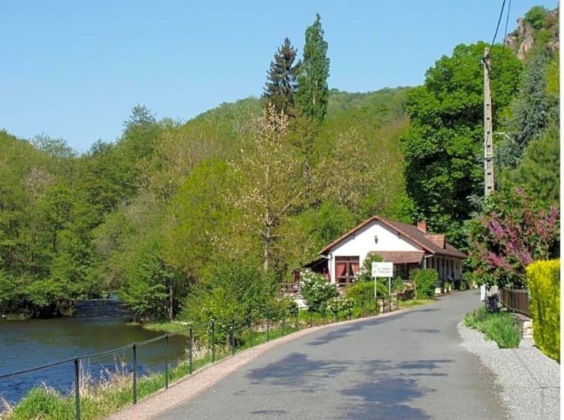 Hotel Restaurant Les Gorges De Chouvigny image