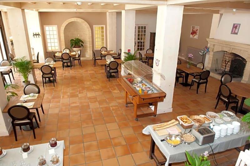 Le Castelet Des Alpilles image