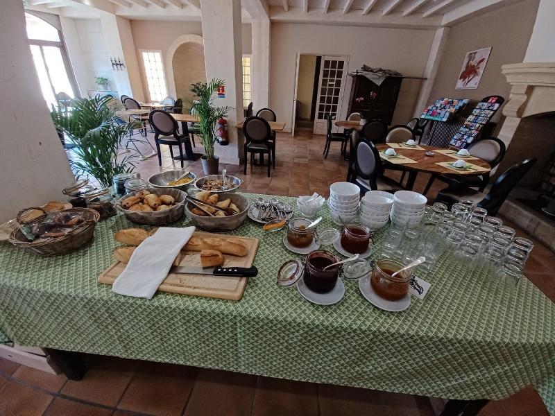 Le Castelet Des Alpilles image