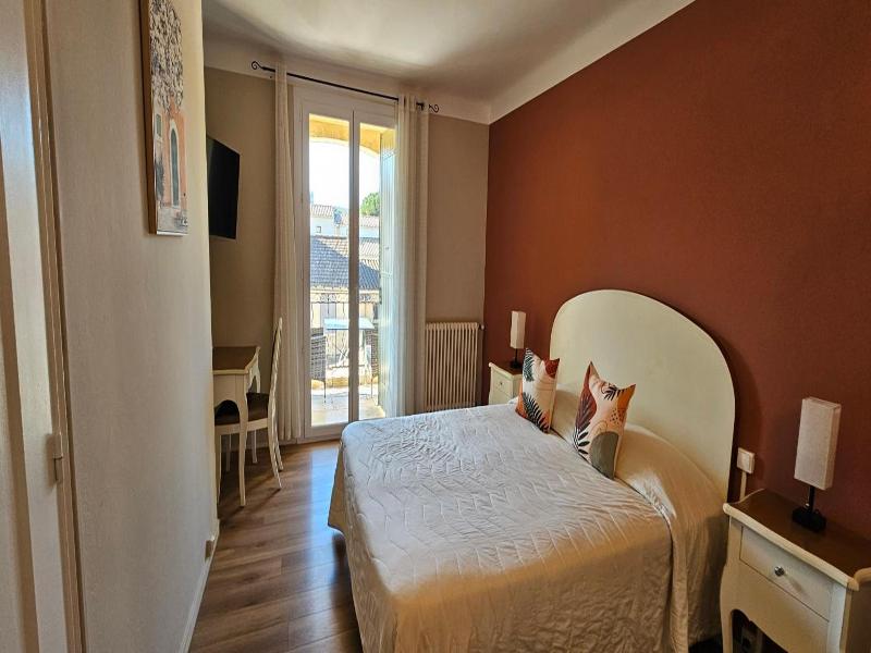 Le Castelet Des Alpilles image