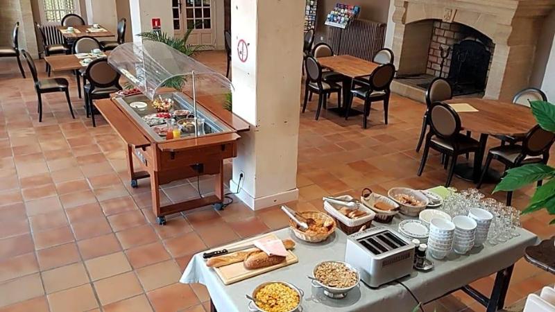 Le Castelet Des Alpilles image
