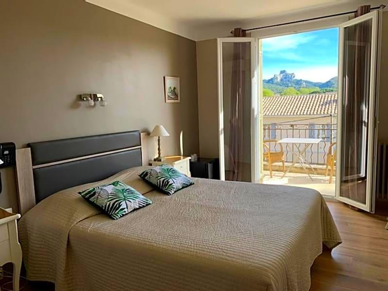 Le Castelet Des Alpilles image