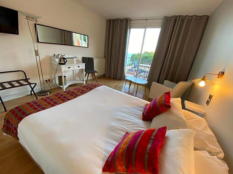 Hotel Le Bon Port image
