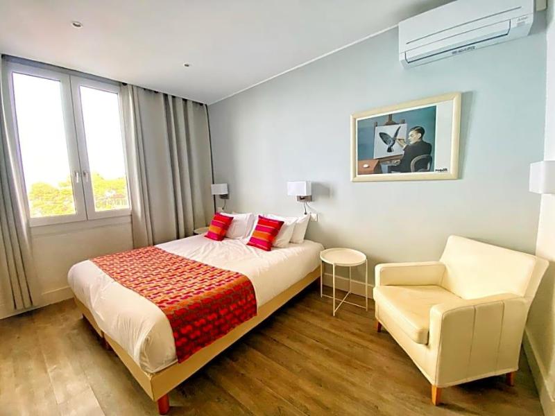 Hotel Le Bon Port image