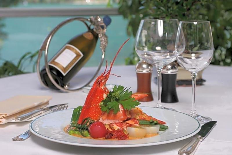 Hv Tel Restaurant De L Embarcadv Re image