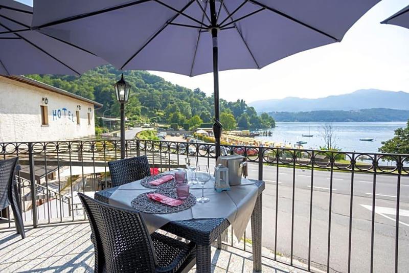 Hotel Fontaine Bleue image