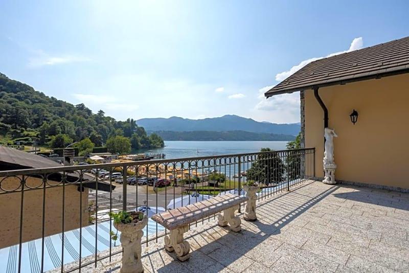 Hotel Fontaine Bleue image