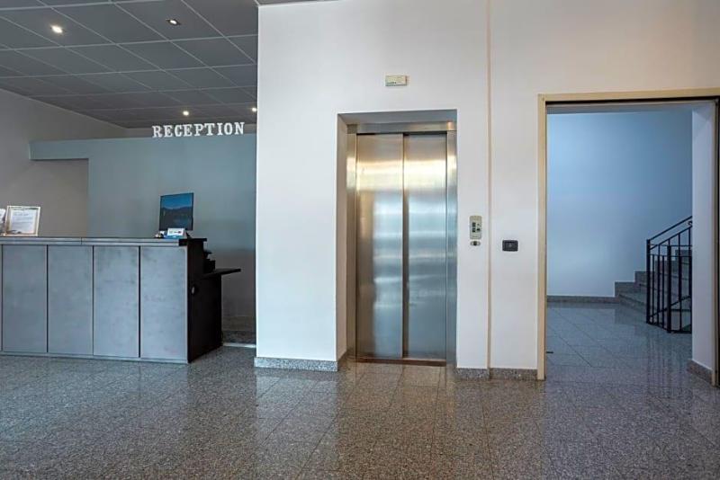 Hotel Fontaine Bleue image