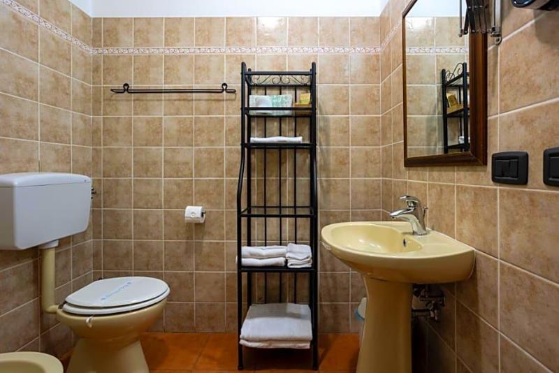 Hotel Fontaine Bleue image