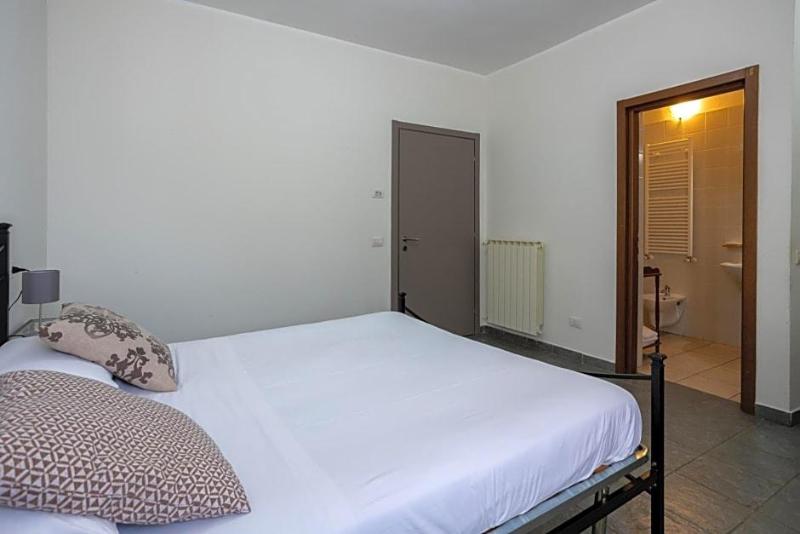 Hotel Fontaine Bleue image