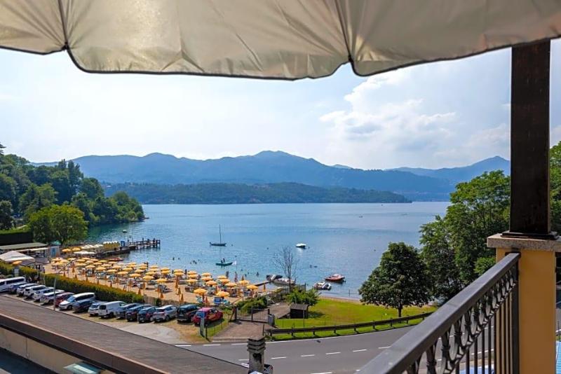 Hotel Fontaine Bleue image