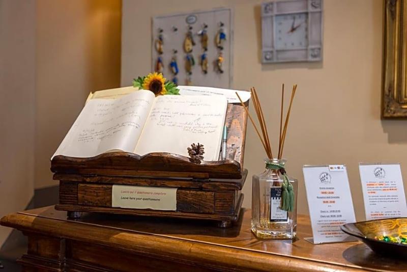 Hotel Logge Dei Mercanti image