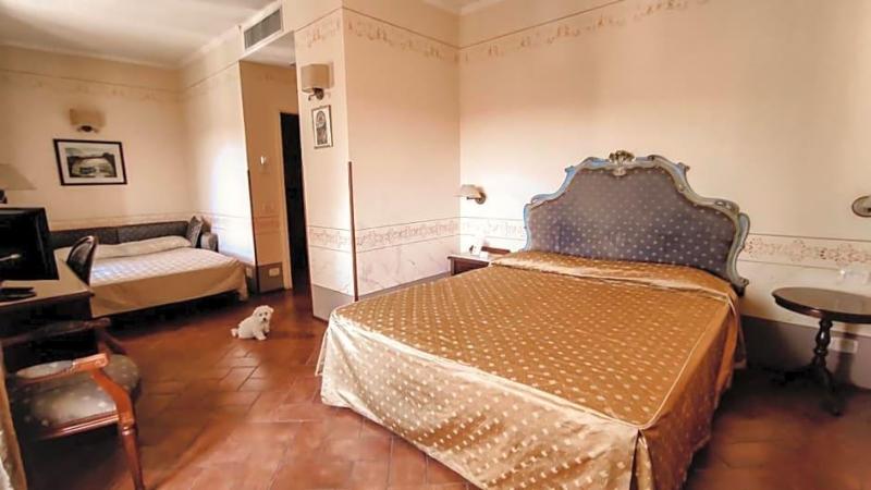 Hotel Logge Dei Mercanti image
