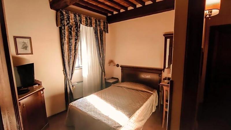 Hotel Logge Dei Mercanti image