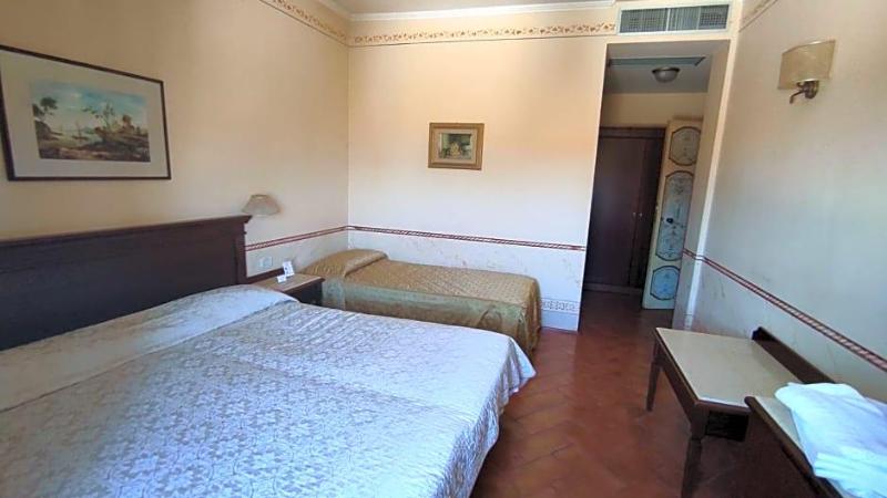 Hotel Logge Dei Mercanti image