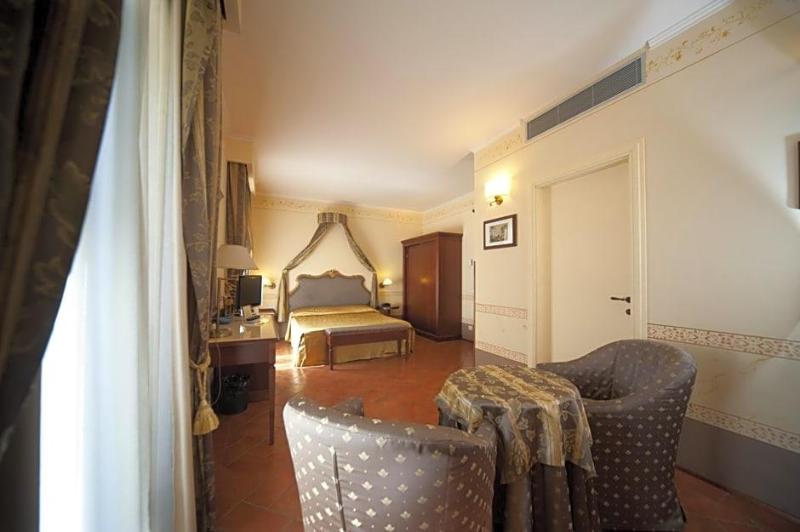 Hotel Logge Dei Mercanti image