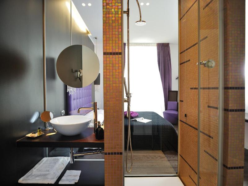 Hotel In Lounge Room image