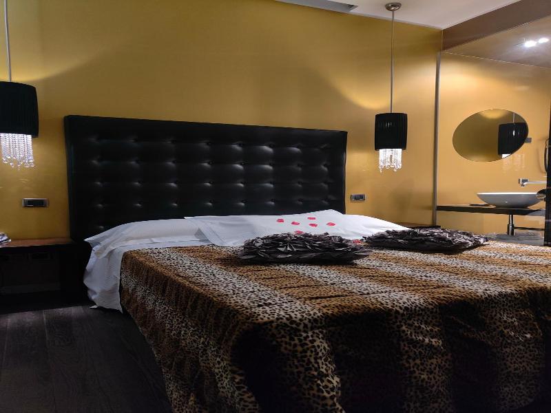 Hotel In Lounge Room image