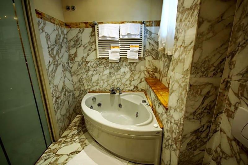 Albergo Tre Pozzi image