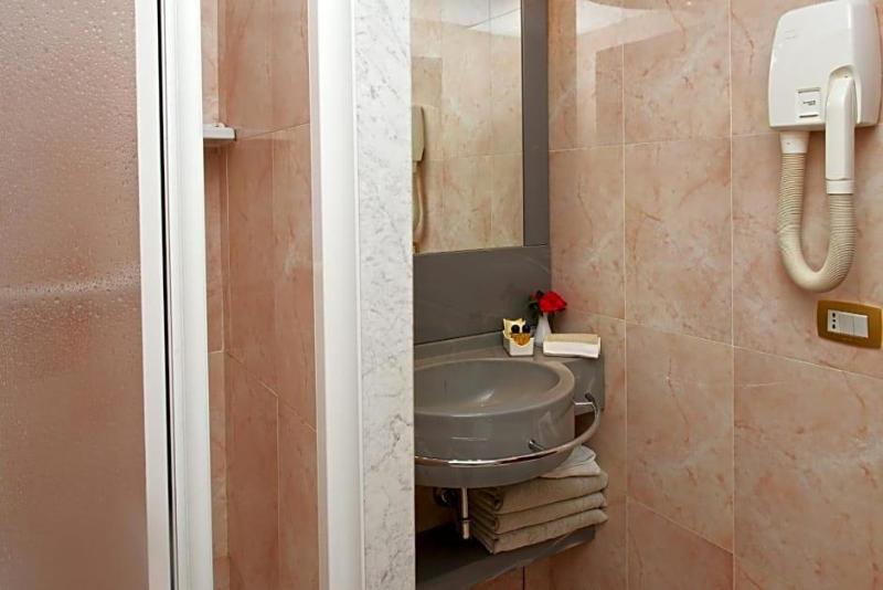 Hotel La Bella Venere image