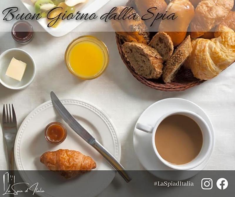 Hotel La Spia D Italia image