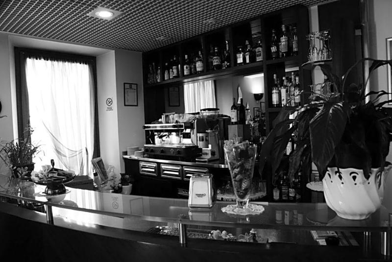 Hotel La Spia D Italia image