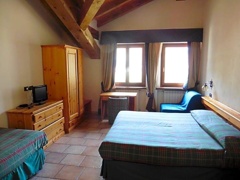 Hotel Mont Nery image