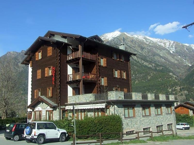 Hotel Mont Nery image
