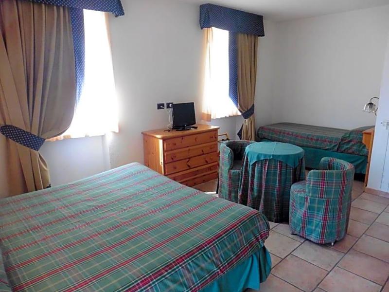 Hotel Mont Nery image