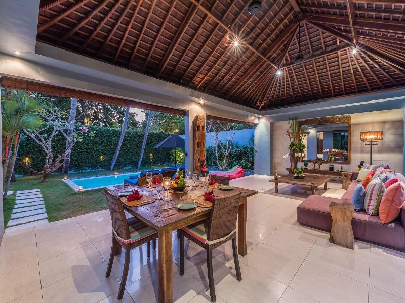 Kembali Villas image