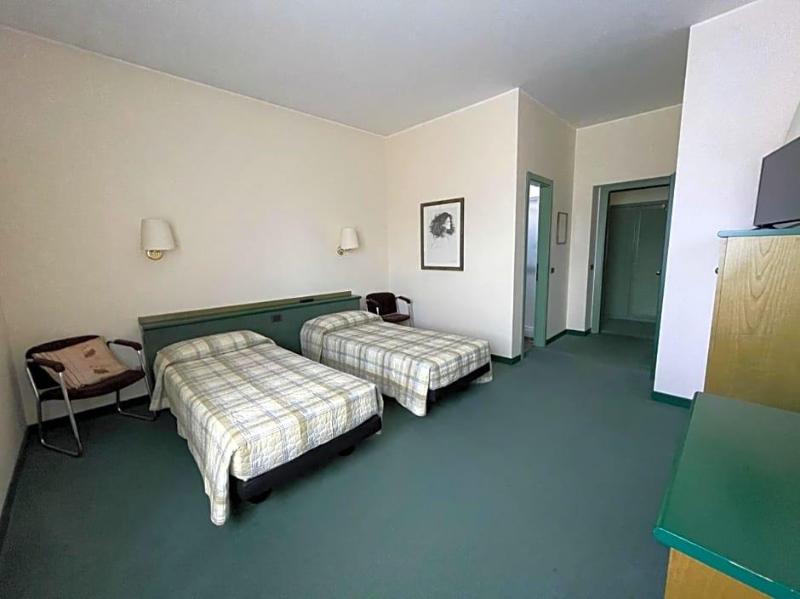 Hotel La Goletta image