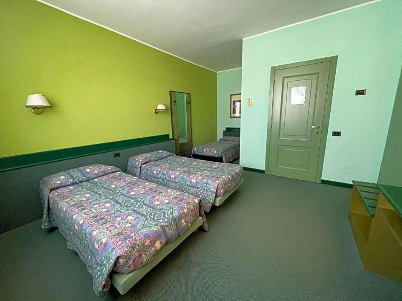 Hotel La Goletta image