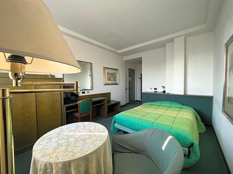 Hotel La Goletta image
