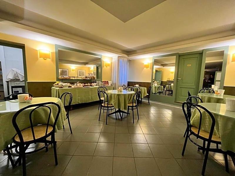 Hotel La Goletta image
