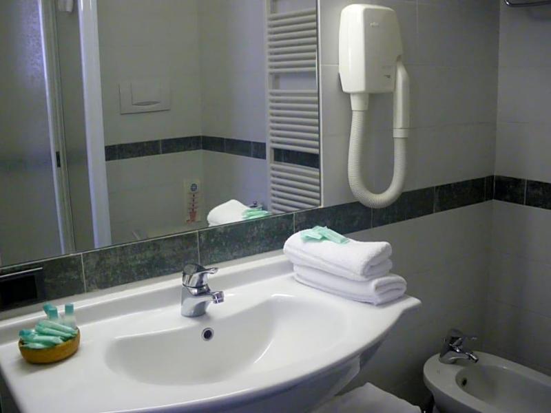 Hotel La Goletta image