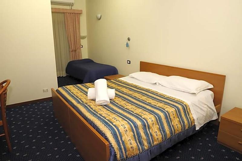 Hotel Valle Verde image